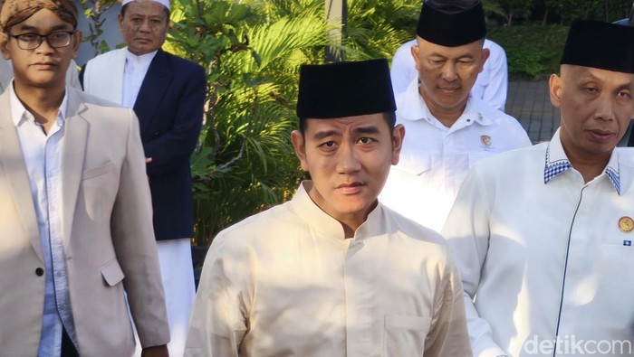 Wakil Presiden Gibran Rakabuming Raka, saat berada di Masjid Raya Sheikh Zayed, Kota Solo, Jumat (6/6/2025).