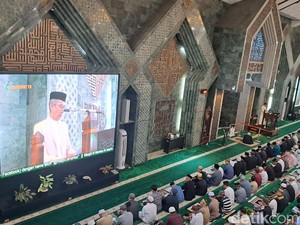 Khotbah Idul Adha di Masjid Al Markaz Makassar, Kurban Kuatkan Kepekaan Sosial