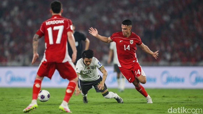 Peluang Timnas Indonesia ke Piala Dunia 2026 masih terjaga. Tambahan tiga poin didapat setelah Timnas Garuda menang 1-0 atas China dalam lanjutan kualifikasi Piala Dunia 2026 di Stadion Utama Gelora Bung Karno (SUGBK), Senayan, Jakarta, Kamis (5/6/2025). Ole Romeny mencetak satu-satunya gol lewat titik penalti.