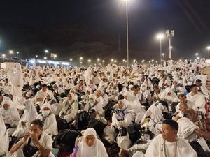 Segini Jarak Muzdalifah ke Mina yang Ditempuh Jemaah Haji Jalan Kaki