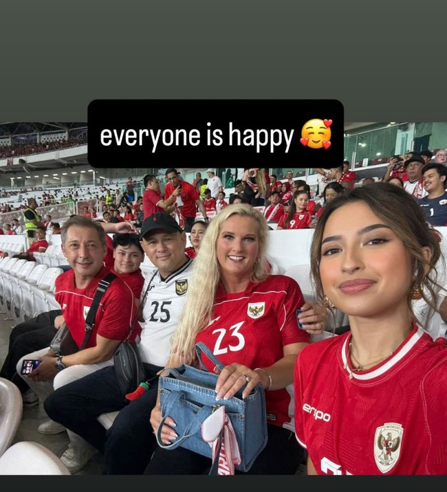 Tak sampai disitu, rumor yang beredar mengenai hubungan Jennifer dan Justin semakin menuai atensi ketika pemain serial ‘Kisah untuk Geri’ ini menonton bersama keluarga Hubner. Foto: instagram Brigitte Hubner