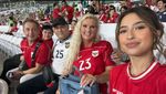 Cie... Jennifer Coppen Nonton Laga Indonesia Vs China Bareng Ortu Justin Hubner