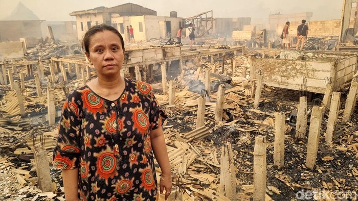 Kebakaran melanda kawasan permukiman padat di Kapuk Muara, Penjaringan, Jakarta Utara. (Taufiq Syarifudin/detikcom)