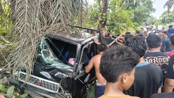 Kecelakaan di Lubuklinggau antara mobil dan motor sebabkan dua orang tewas