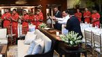 Full Senyum! Momen Prabowo dan Timnas Makan Siang Usai Kalahkan China