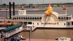Penampakan McDonalds Terapung Pertama di Dunia yang Disebut Norak