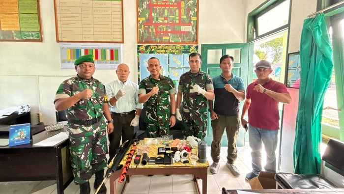 Unit Intel Kodim 0213/Nias dan Tim Intel Korem 023/Kawal Samudera mengamankan 380 gram sabu-sabu dari salah satu rumah di Nias Barat. Foto: Dok Kodim 0213/Nias