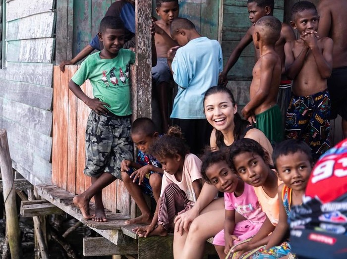 Selebritas perlihatkan keindahan Raja Ampat