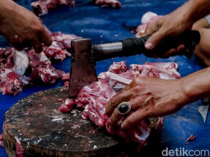 Jadi Dilema Emak-emak saat Idul Adha, Daging Kurban Baiknya Dicuci atau Tidak?