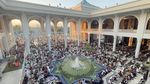 Suasana Salat Idul Adha di Masjid Al Akbar Surabaya