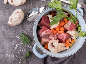 4 Cara Merebus Daging Sapi Agar Cepat Empuk, Tanpa Presto!