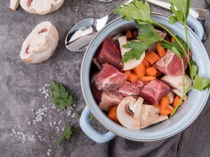 Tata Cara Merebus Daging yang Benar dengan Berbagai Metode, Dijamin Empuk!