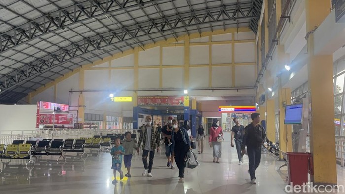 Terminal Purabaya hari H Idul Adha 2025
