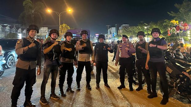 Tim Raga turun mengamankan malam takbiran di Pelalawan, Riau.