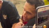 Seusai pertandingan, Egy Maulana menghampiri Adiba. Keduanya langsung berpelukan. Foto: instagram Ummi Pipik