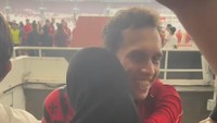 Istri Egy Maulana Vikri, Adiba Khanza, turut menyaksikan pertandingan Timnas Indonesia melawan China di GBK, Kamis (5/6/2025) malam. Foto: instagram Ummi Pipik
