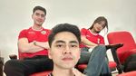 Makin Lengket! Verrell Bramasta dan Fuji Nonton Bareng Indonesia Vs China