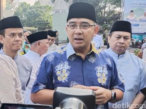 Respons Farhan soal Penggerebekan Ruko Kasino di Bandung