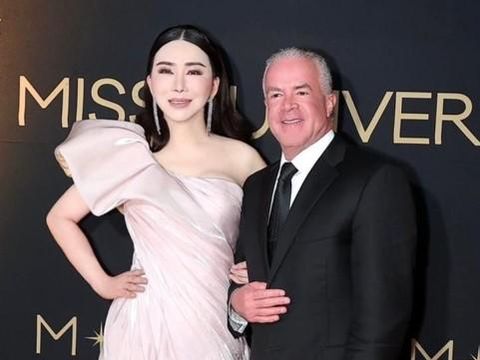 Anne Jakrajutatip dan Raul Rocha