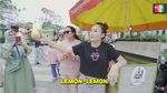 Ayu Ting Ting Bantu UMKM, Jualan Lemon di Pinggir Jalan
