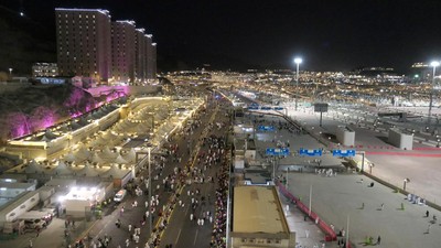 Begini Suasana Malam di Mina