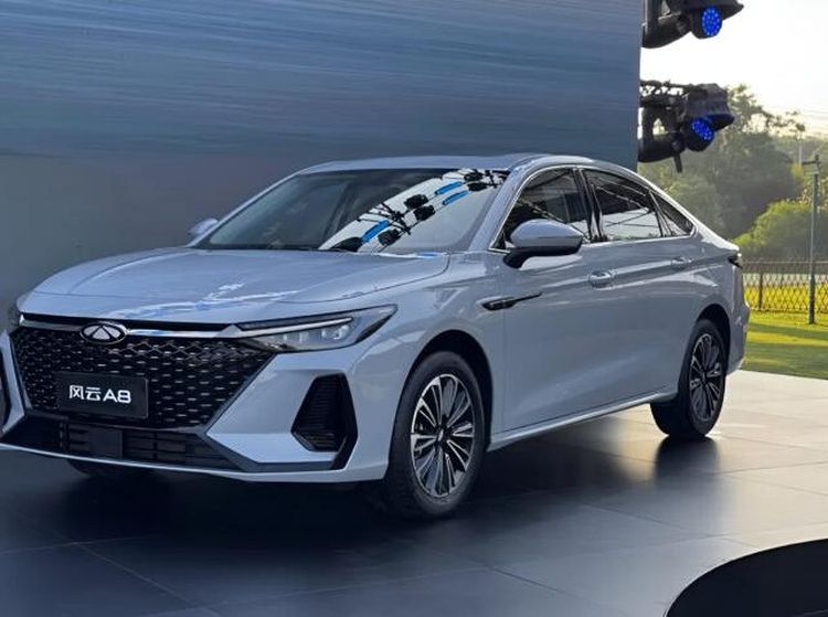 Tampang Sedan Hybrid Chery yang Harganya Cuma Rp 180 Jutaan