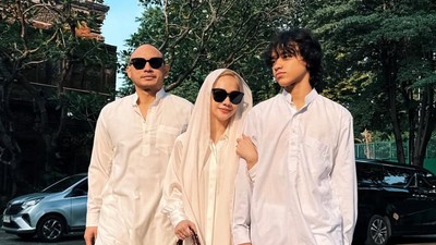 7 Gaya Artis Rayakan Idul Adha 2025, Pakai Baju Seragam Bareng Keluarga