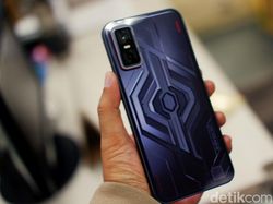 Unboxing Infinix GT 30 Pro: HP Gaming  Rp 3 Jutaan Desain Futuristik