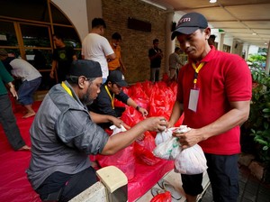 Kemensos Bagikan Lebih dari 1.000 Paket Daging Kurban ke Mustahik