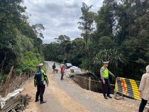 Jalur Lintas Medan-Singkil Amblas, Kini Lebar Badan Jalan Tersisa Setengah