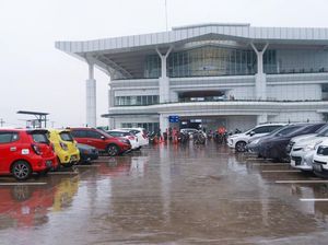 Daftar Biaya Parkir Mobil & Motor di Stasiun Kereta Cepat
