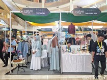 Tren Busana Muslim Oversize, Hijabers Mom Hadirkan 25 Desainer di LSF 2025