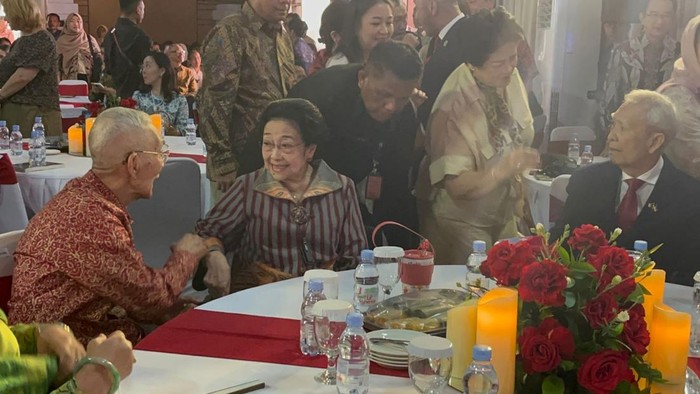 Megawati hingga Try Sutrisno hadiri pameran Guntur Soekarnoputra