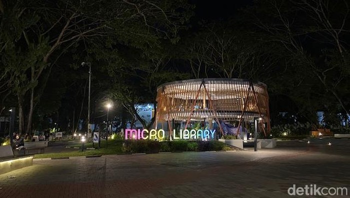 Micro library di Taman Cerdas PKK Edu Park Samarinda.