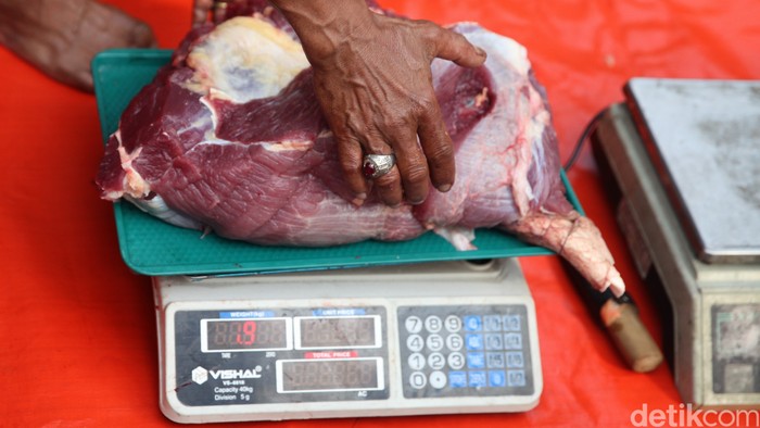 Mulai Waspadai Tanda-tanda Kolesterol Tinggi Meski Tak Selalu Mudah Dikenali Menyantap daging sepanjang hari kerap diakhiri dengan perasaan was-was. Saat kepala hingga tengkuk mulai terasa sakit, yang pertama terpikir adalah kolesterol.