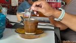 Tempat Ngopi Jadul Ala Warkop Koboi di Karo yang Usianya Lebih 100 Tahun