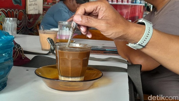 Ngopi di Warkop Koboi (Nizar Aldi/detikcom)