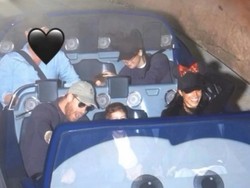 Pangeran Harry, Meghan Markle, Pangeran Archie dan Putri Lilibet berkunjung ke Disneyland California, AS, pada Jumat (6/6/2025). Mereka memanfaatkan momen kebersamaan dengan menjelajahi taman hiburan terpopuler dunia itu. Foto: Instagram/@meghan