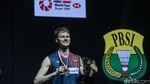 Antonsen Tumbangkan Chou Tien Chen, Juara Indonesia Open 2025