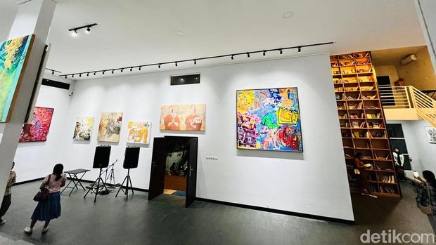 D'Art Cafe & Galeri terletak di Jalan Lingkar Luar No.40, Sikumana, Kecamatan Maulafa, Kota Kupang, NTT. (Anastasya Evlynda Berek)