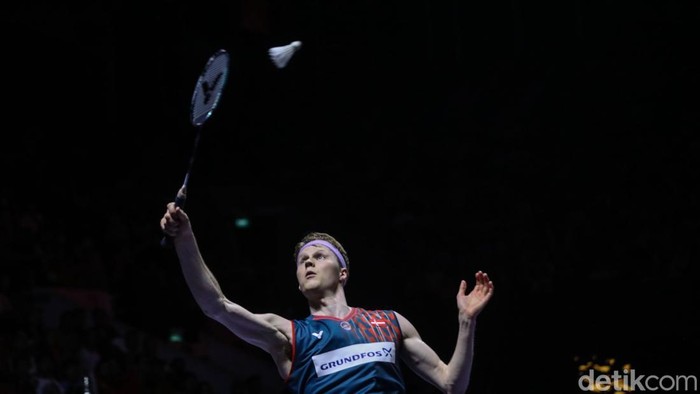 Duel Kelas Dunia, Antonsen Melaju ke Final Indonesia Open 2025 Pebulutangkis tunggal putra Denmark, Anders Antonsen, tampil luar biasa dalam semifinal Indonesia Open 2025 di Istora Senayan, Jakarta, Sabtu (7/6/2025).