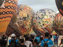 Potret Kemeriahan Festival Balon Udara di Tulungagung