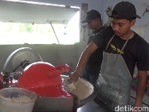 Jasa Penggilingan Daging di Lumajang Panen Cuan Saat Idul Adha