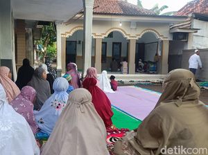 Video Jemaah Aboge di Probolinggo Salat Idul Adha Pagi Ini