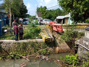 Gerak Cepat Polsek Ngimbang Lamongan Dapat Laporan Jembatan Rusak