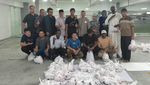 Potret Mahasiswa Asing Universitas Brawijaya Turut Potong-Bagikan Kurban di UB