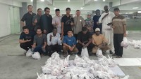 Dengan kegiatan semacam ini, diharapkan hubungan antar warga kampus UB, baik dari kalangan domestik maupun internasional, semakin erat dan harmonis. Momen Idul Adha pun menjadi sarana efektif memperkuat inklusivitas dan kebersamaan di lingkungan kampus multikultural seperti UB. Foto: (Dokumentasi Universitas Brawijaya)