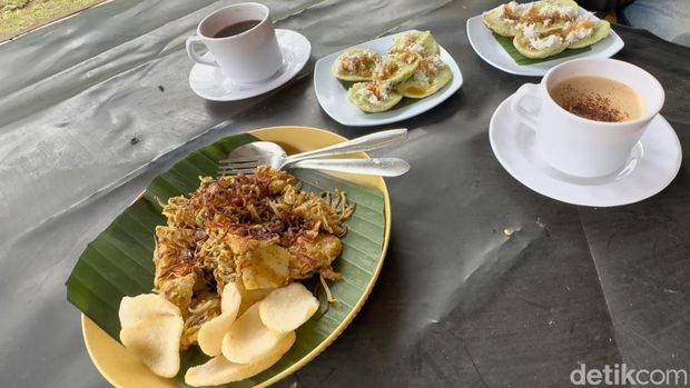 Menikmati kuliner pedesaan di Pondok Umapadi, Bangli, Bali.