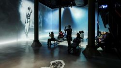 Menikmati Magisnya Konser Rock Lewat Pameran Imersif
