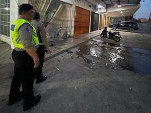 Brio Tabrak Salon di Palembang, Pengemudi Tewas di Lokasi